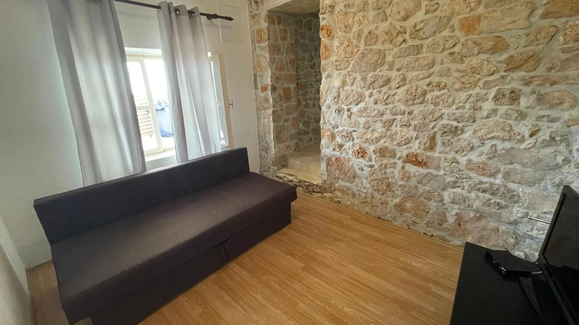 Apartmani Roko Razanac 0*,  Croatia