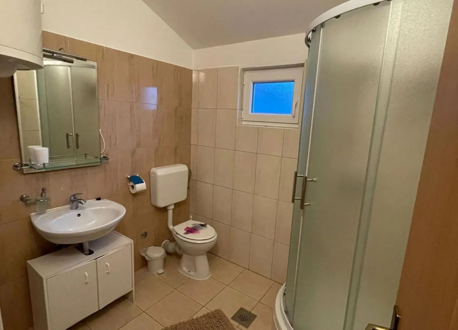 Apartmani Roko Razanac Apartment